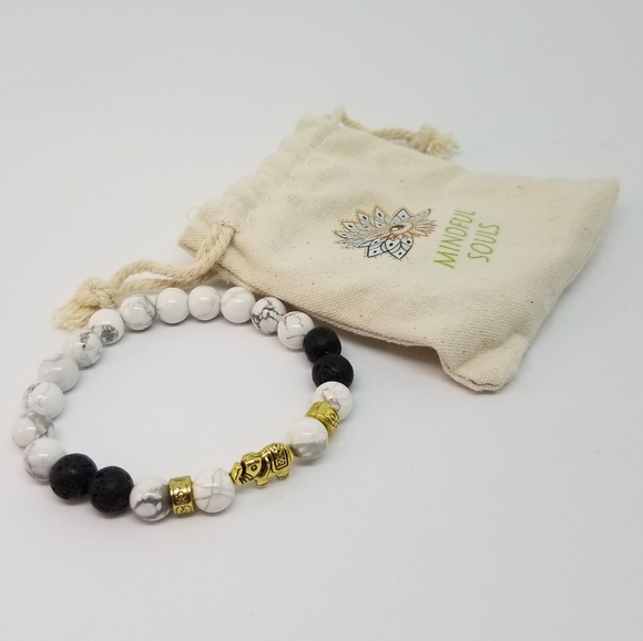 Mindful Souls Howlite and Lava Stone Diffuser Bracelet, OS - Picture 1 of 3